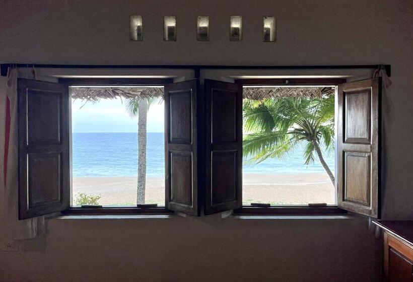 リゾートホテル Karikkathi Beach House