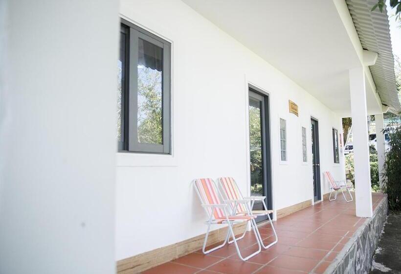 استراحتگاه Lua Farmstay