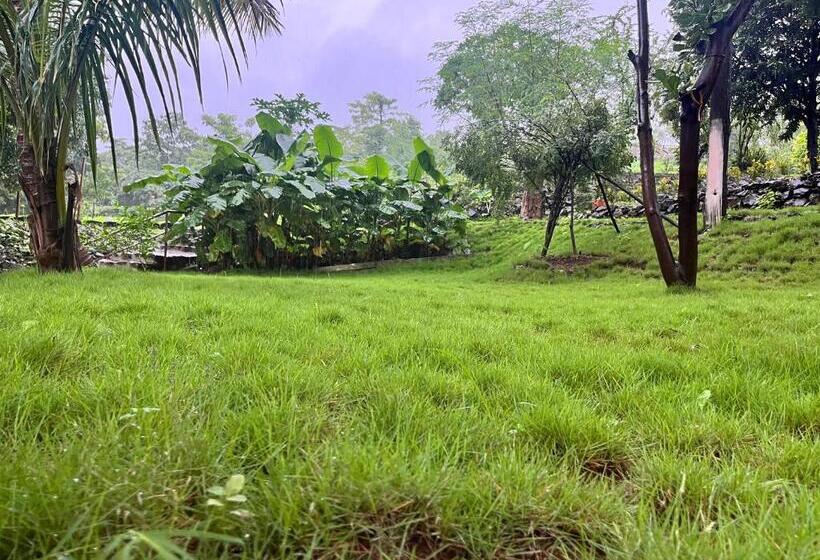 אתר נופש Sukriti Farms