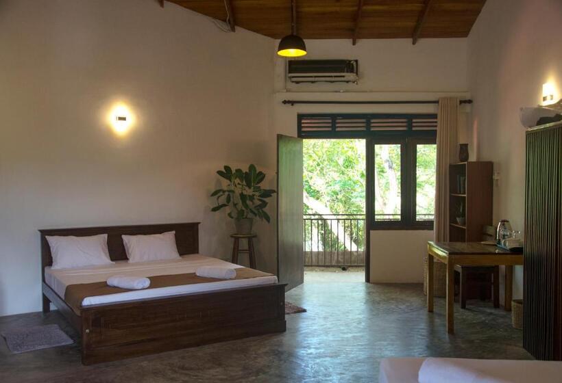 The Dom Hotel & Restaurant