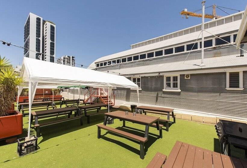 The Old Swan Barracks   Hostel