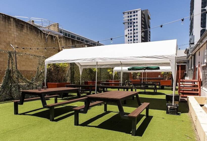 The Old Swan Barracks   Hostel