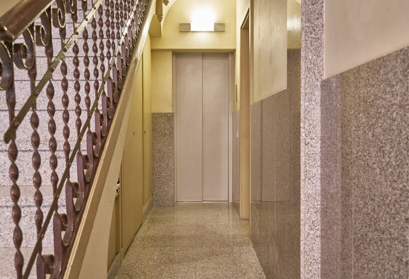 Barcelona Sants Station Apartments