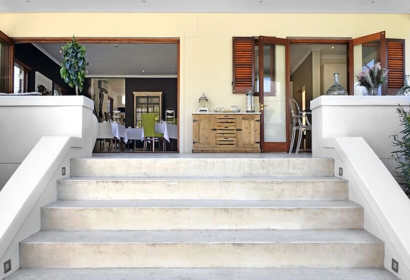 تختخواب و صبحانه Residence Vive La Vie