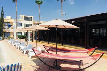 Carina Hotel Apartments