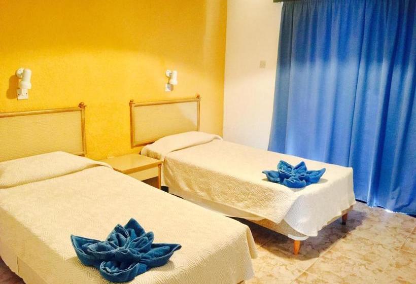 Carina Hotel Apartments