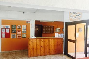 Carina Hotel Apartments