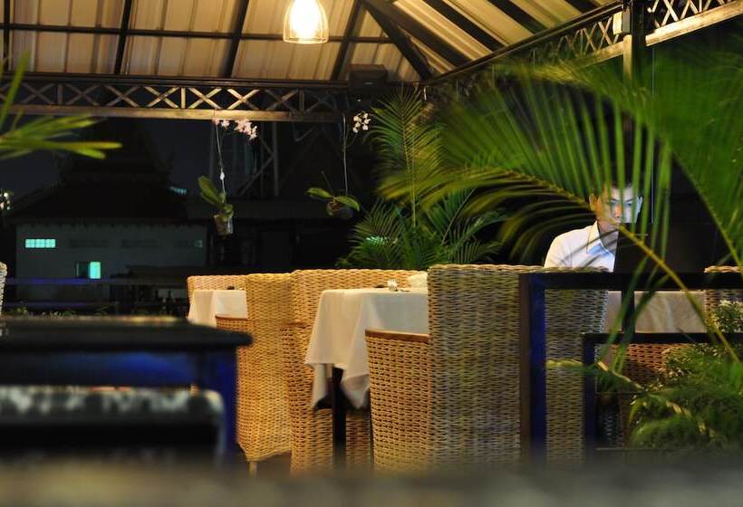 Feliz Hostel Cafe & Bar