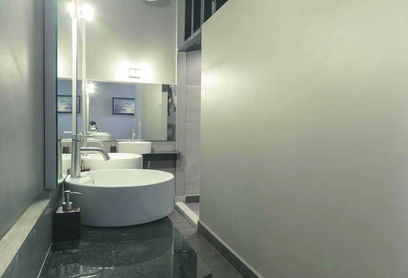 Feliz Hostel Cafe & Bar