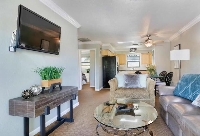 فندق 1 Island Hideaway