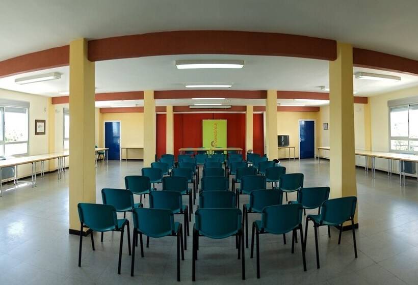 ホテル Albergue Inturjoven Constantina   Hostel