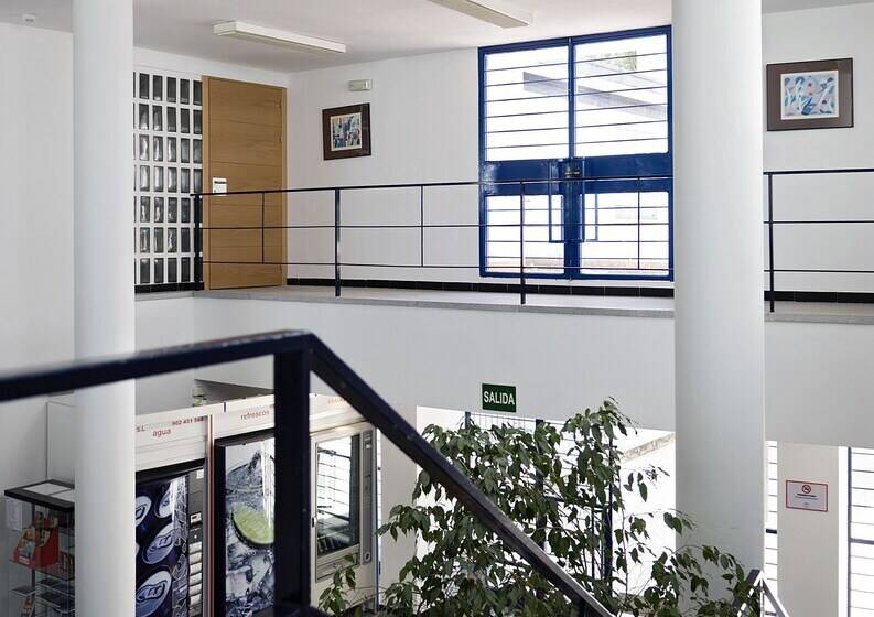 ホテル Albergue Inturjoven Constantina   Hostel