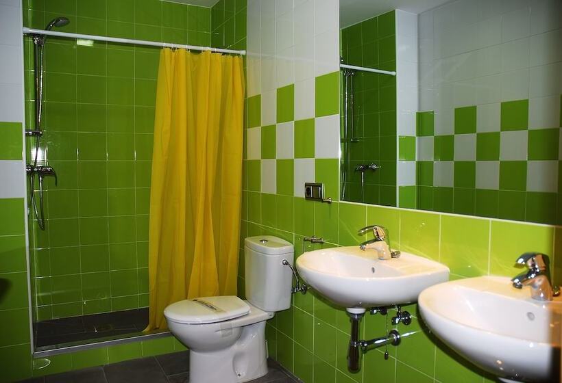 ホテル Albergue Inturjoven Constantina   Hostel
