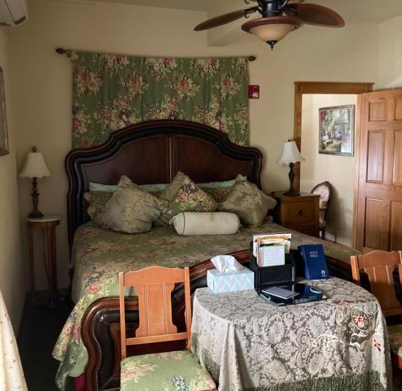 هتل All Seasons Inn