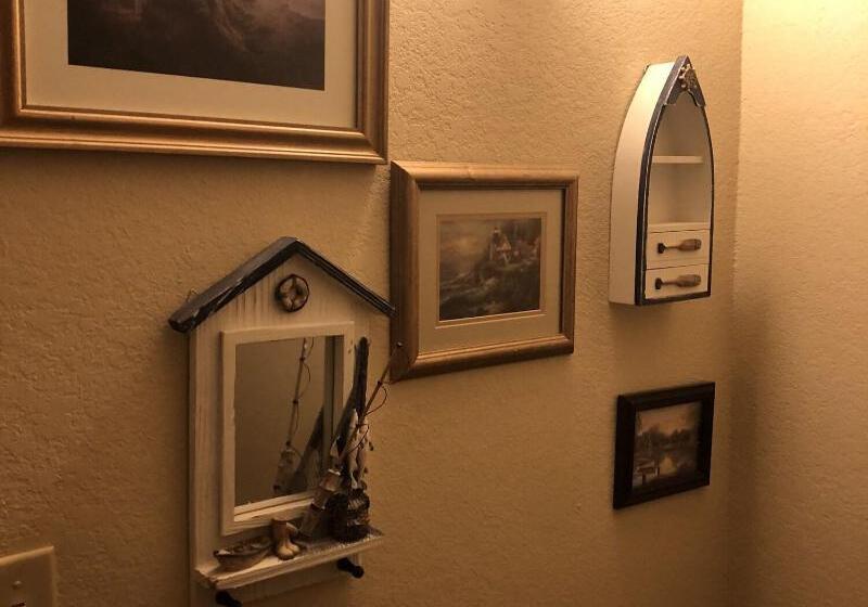 هتل All Seasons Inn