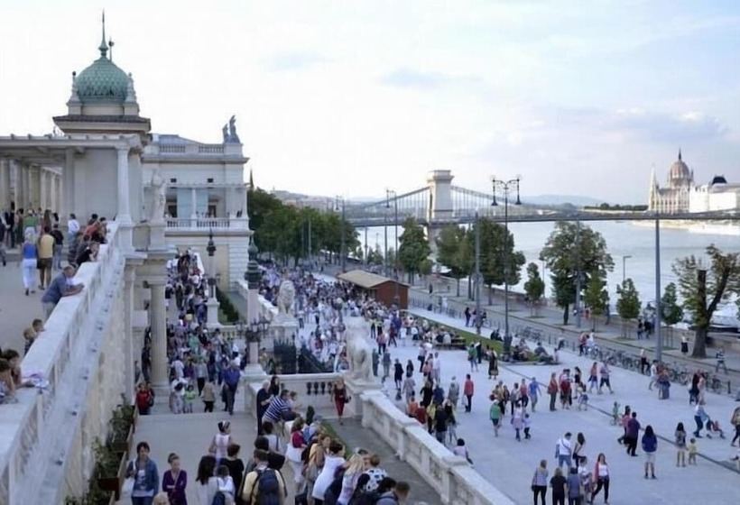 בית מלון כפרי Apartment Buda Central Residence