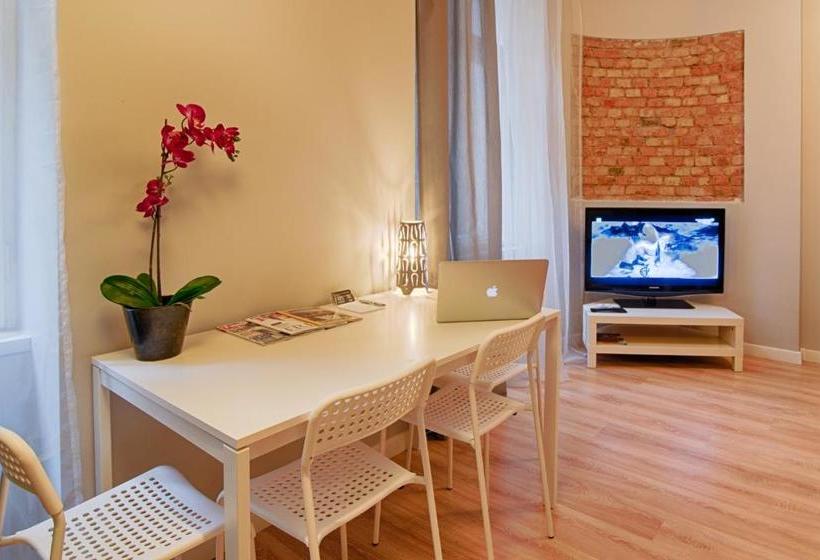 هتل Apartments Old Town 1