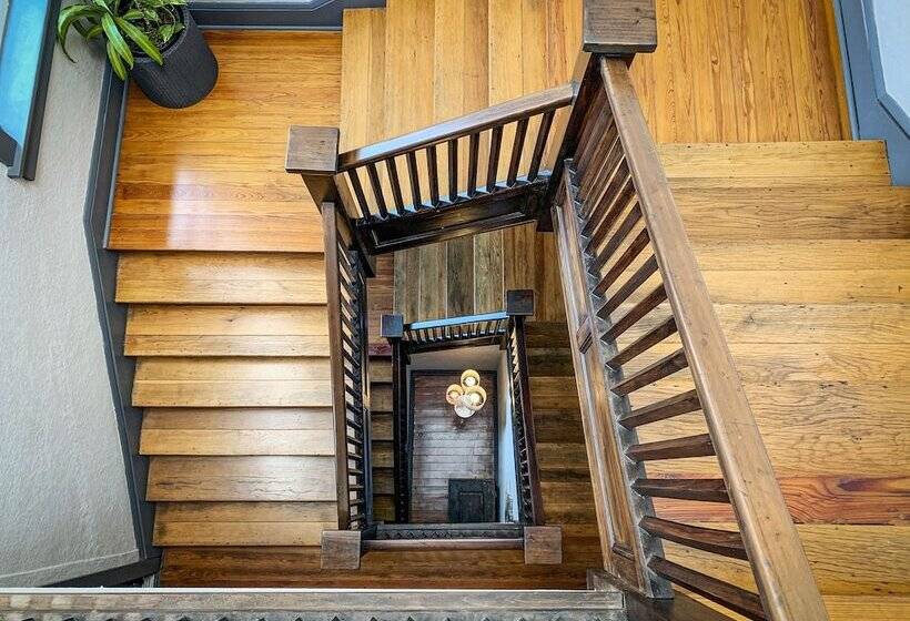 فندق Artisan Downtown