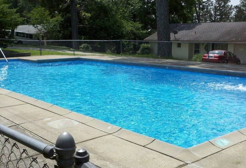 Bavarian Inn Motel & Restaurant