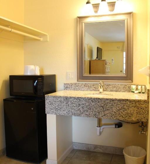 ホテル Beachway Inn