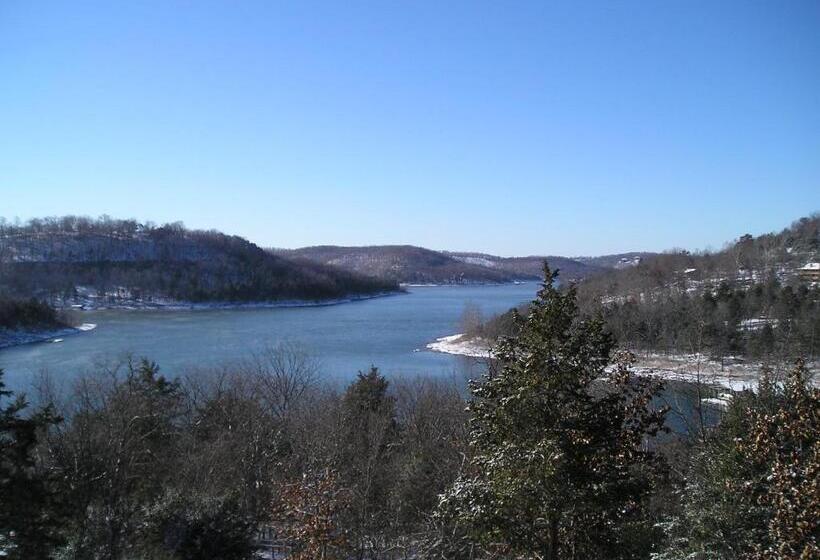 فندق Beaver Lakefront Cabins   Couples Only Getaways