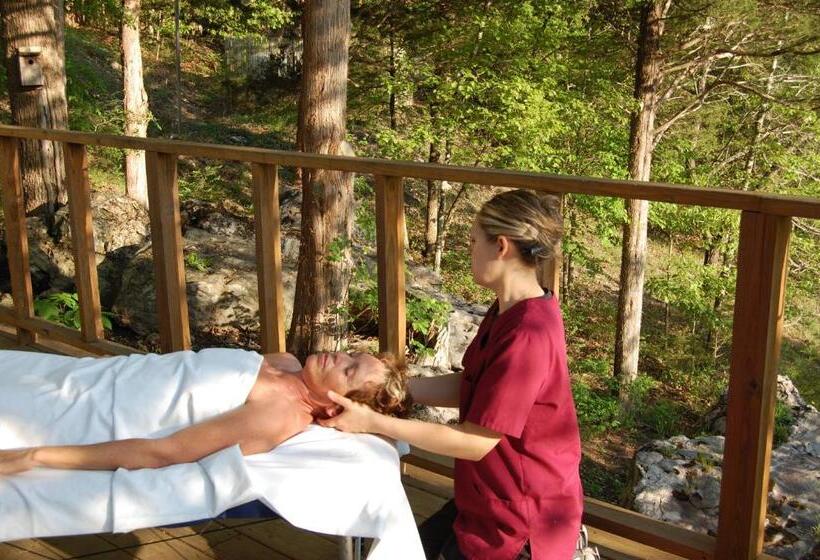 فندق Beaver Lakefront Cabins   Couples Only Getaways