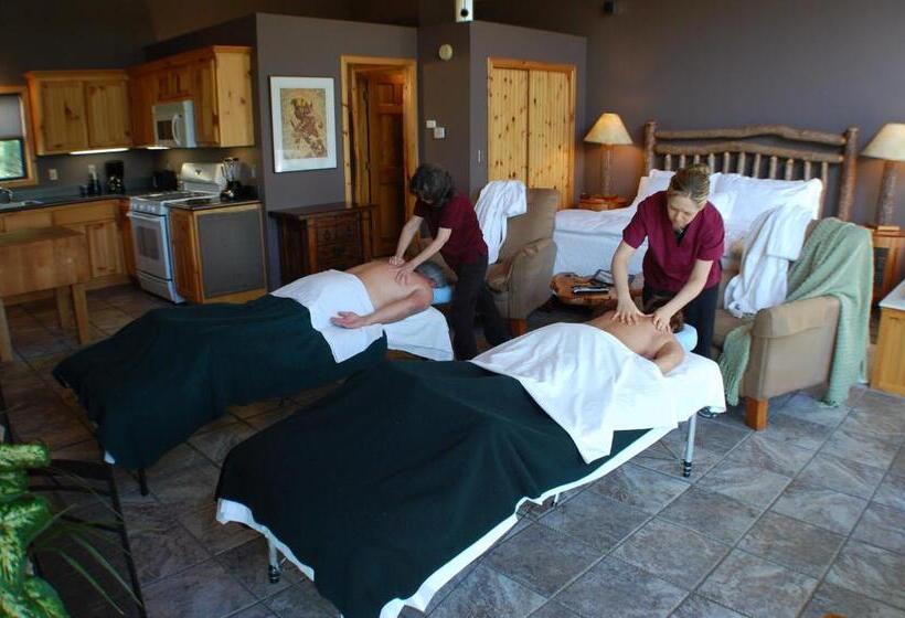 فندق Beaver Lakefront Cabins   Couples Only Getaways