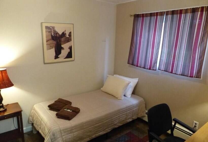 فندق Bent Prop Inn & Hostel Downtown