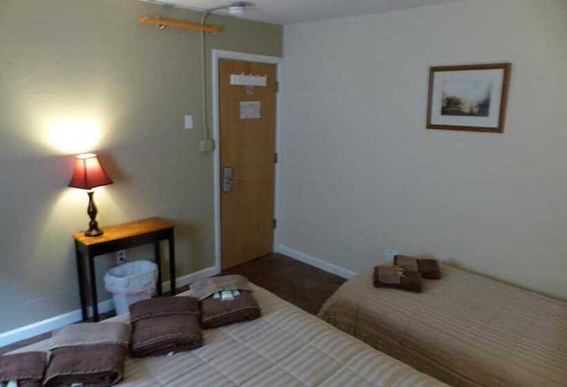 فندق Bent Prop Inn & Hostel Downtown