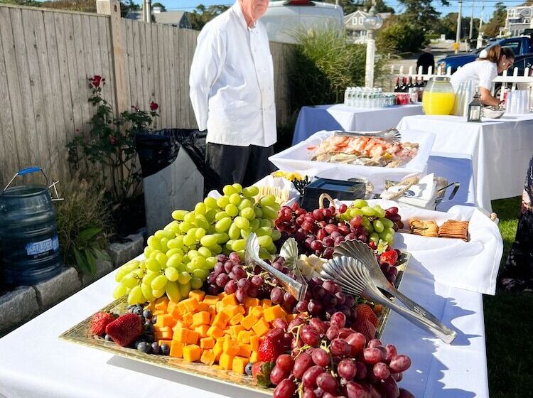 酒店 By The Sea Guests Bed & Breakfast & Suites