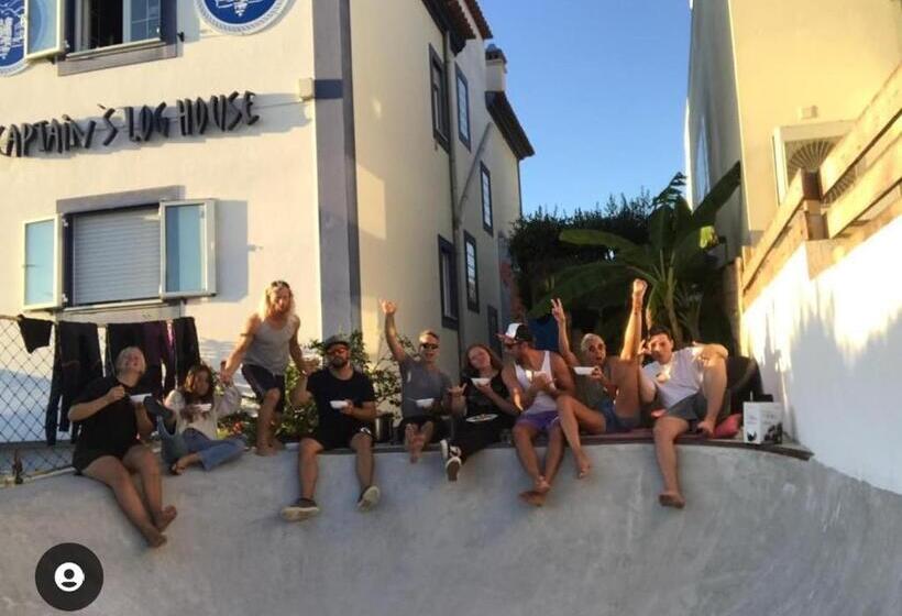 בית מלון כפרי Captains Log House