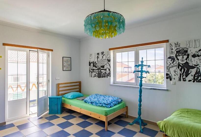 בית מלון כפרי Captains Log House