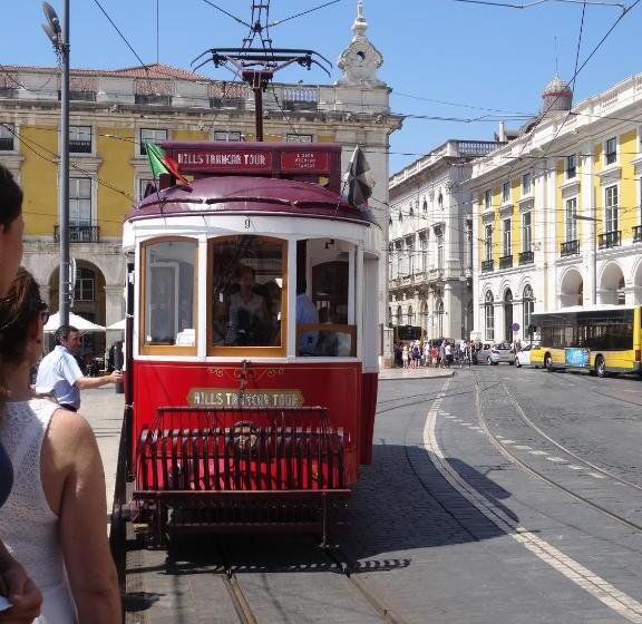 בית מלון כפרי Captains Log House