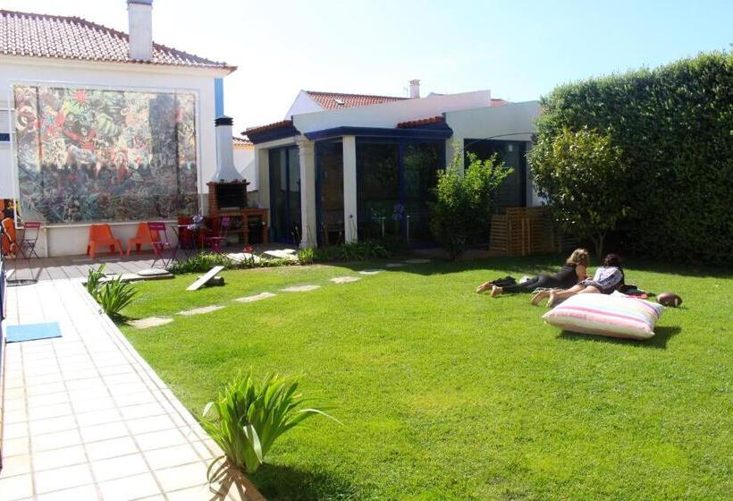 בית מלון כפרי Captains Log House