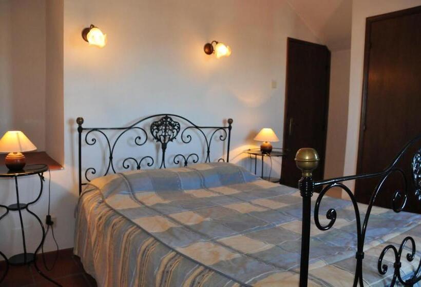 Отель Casas Do Toural