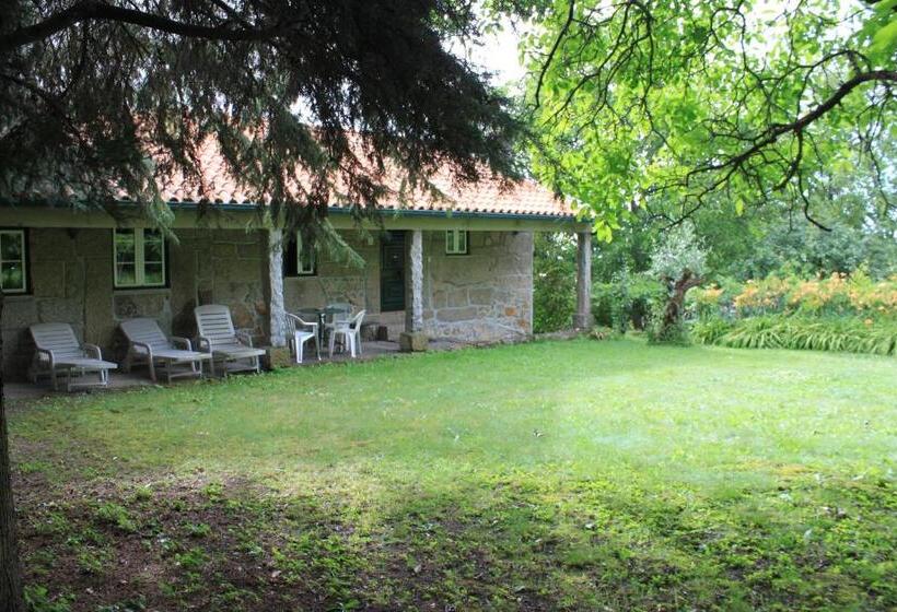 Отель Casas Do Toural