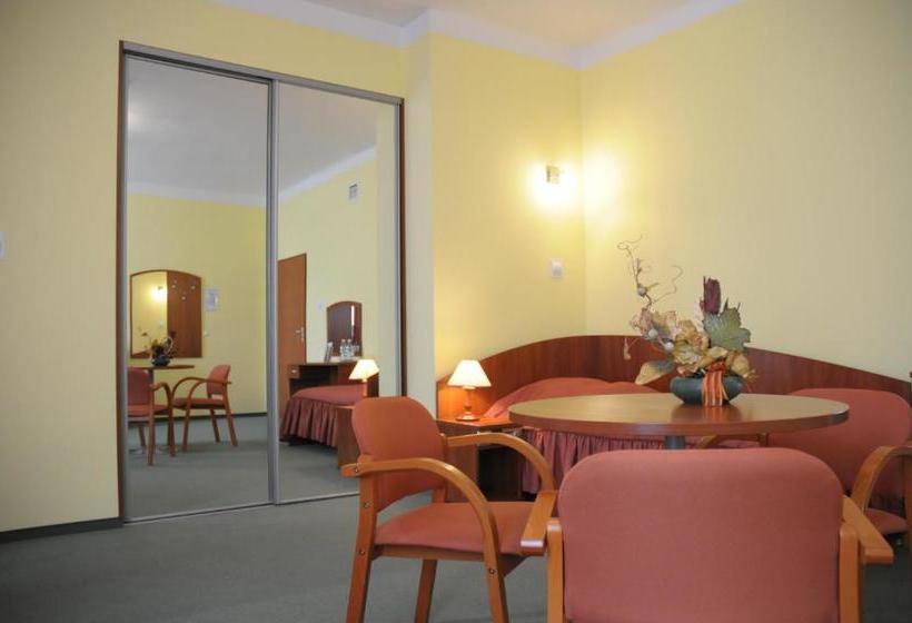 فندق Centrum Szkoleniowo Konferencyjne Społem