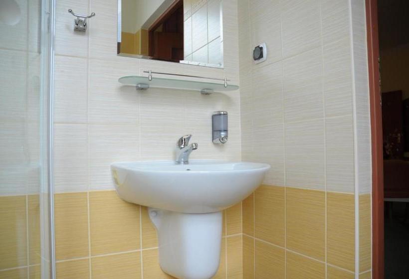 فندق Centrum Szkoleniowo Konferencyjne Społem