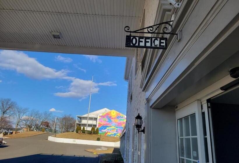 Circle Hotel Fairfield