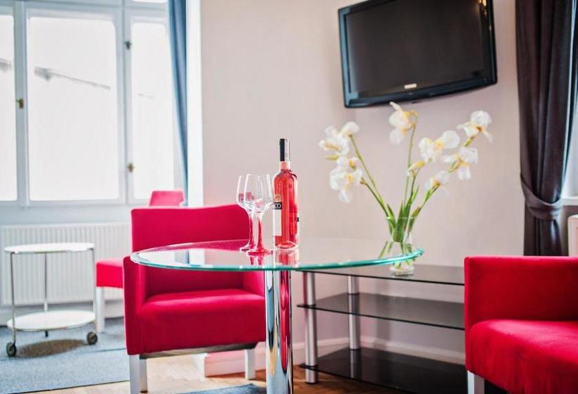 هتل City Center Rooms