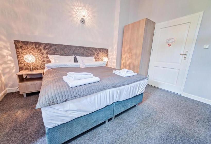 هتل City Center Rooms