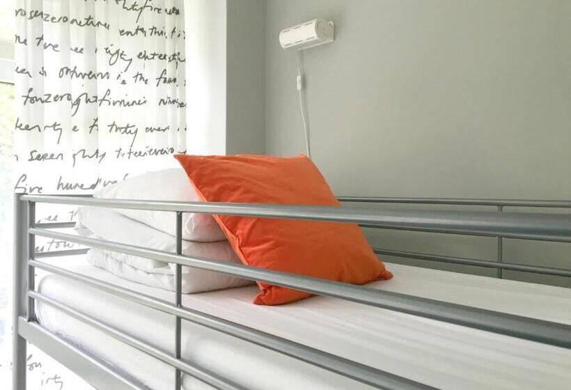 ホテル Cloud Hostel