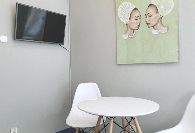 ホテル Cloud Hostel