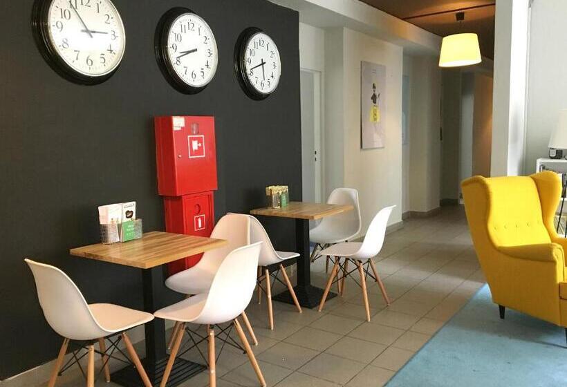 ホテル Cloud Hostel