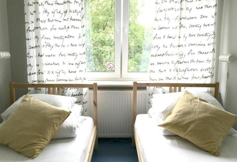 ホテル Cloud Hostel