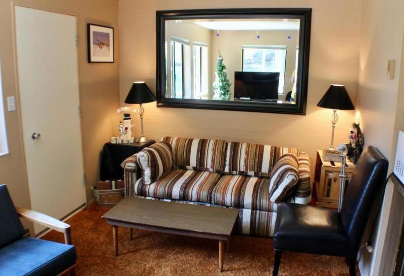 Hotel Crystal Chalets Condominiums