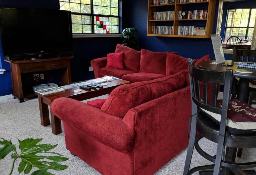 هتل Dragonfly Mountain Lodge