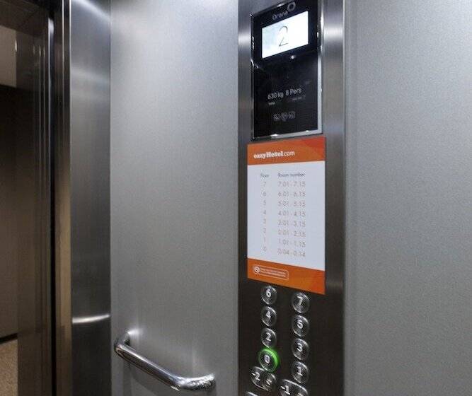 Easyhotel Brussels City Centre