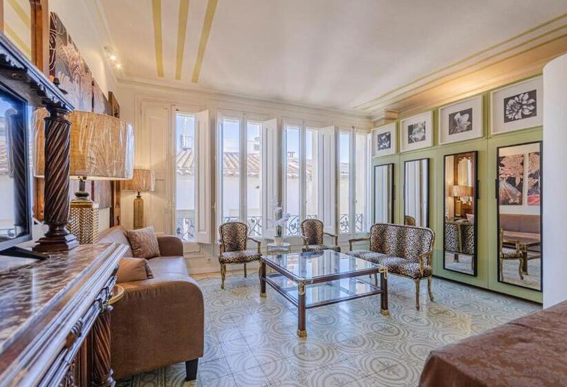 فندق El Petit Palauet