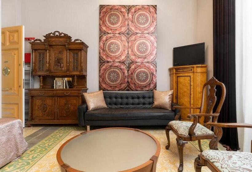 فندق El Petit Palauet